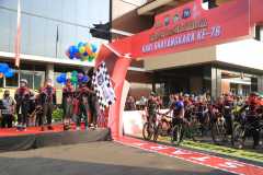  Ribuan bikers ikuti sepeda gembira peringati HUT Bhayangkara ke 76 di Polda Jatim